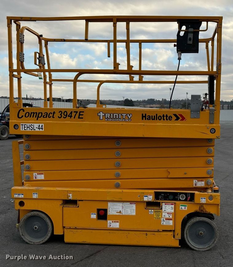 image for item YA0178 2018 Haulotte 3947 E scissor lift