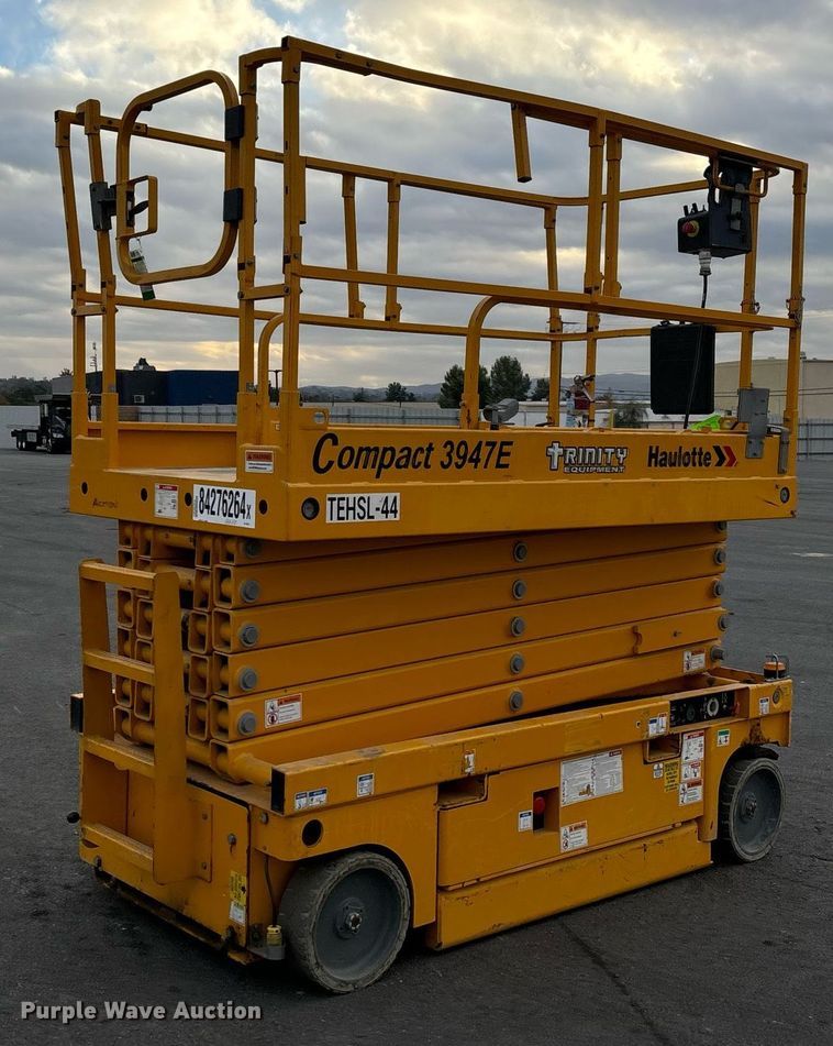 image for item YA0178 2018 Haulotte 3947 E scissor lift