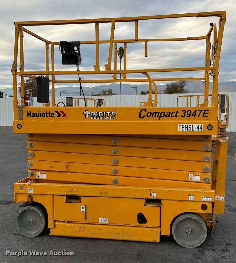 image for item YA0178 2018 Haulotte 3947 E scissor lift