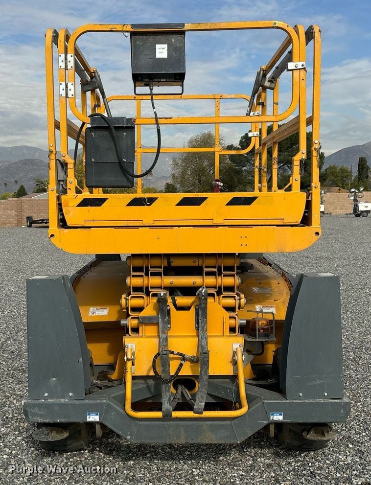 image for item YA0180 2019 Haulotte Compact 3368RT scissor lift