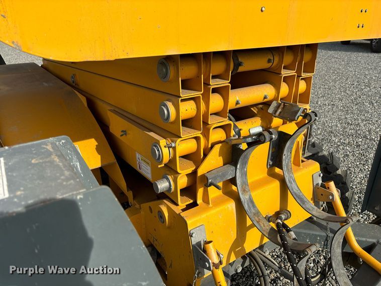 image for item YA0180 2019 Haulotte Compact 3368RT scissor lift