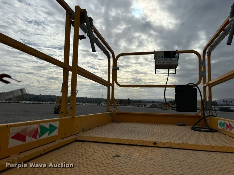 image for item YA0180 2019 Haulotte Compact 3368RT scissor lift