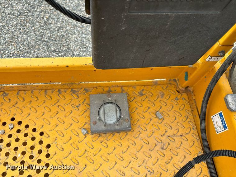 image for item YA0180 2019 Haulotte Compact 3368RT scissor lift