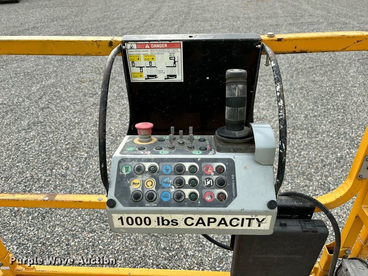 image for item YA0180 2019 Haulotte Compact 3368RT scissor lift