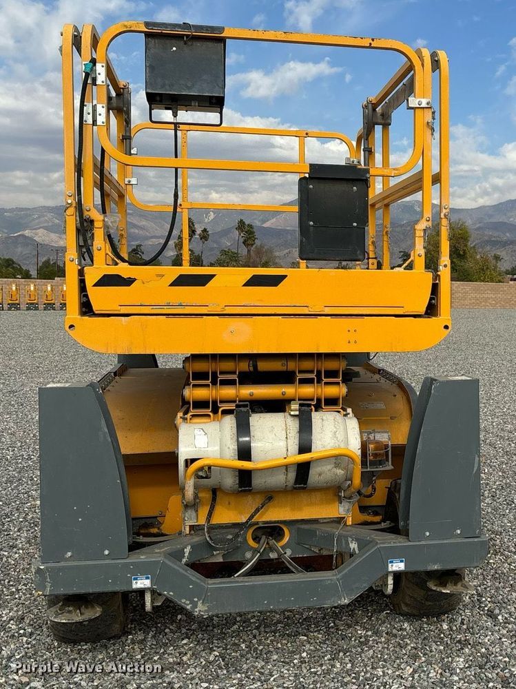 image for item YA0181 2019 Haulotte Compact 3368RT scissor lift