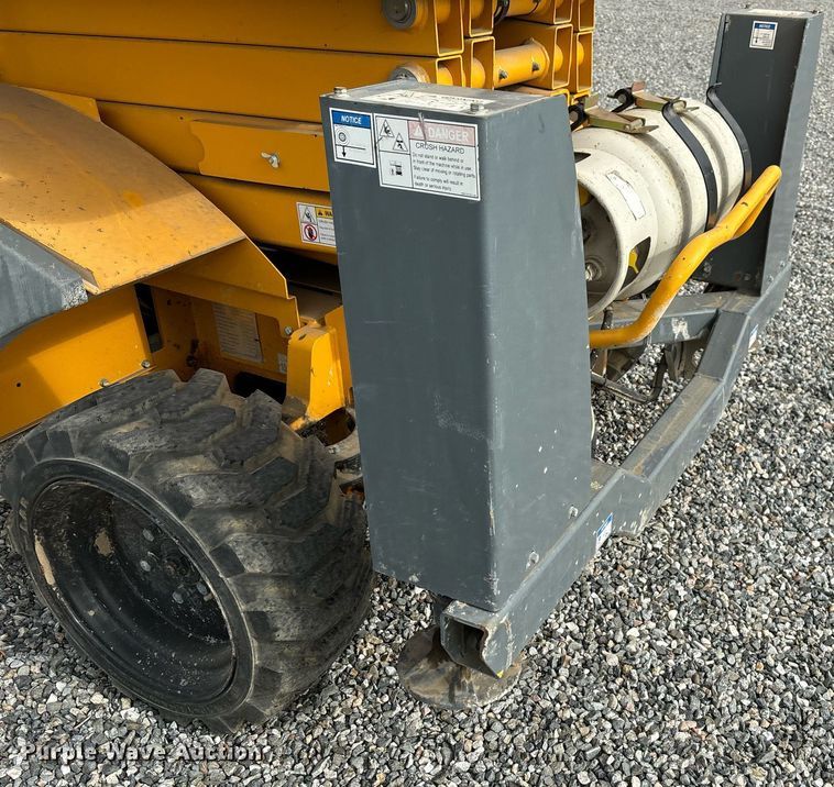 image for item YA0181 2019 Haulotte Compact 3368RT scissor lift