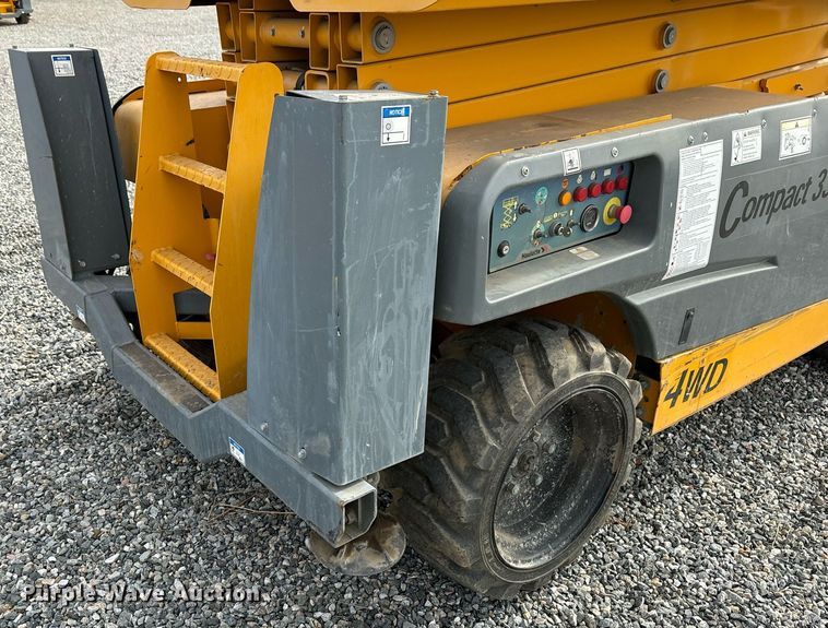 image for item YA0181 2019 Haulotte Compact 3368RT scissor lift