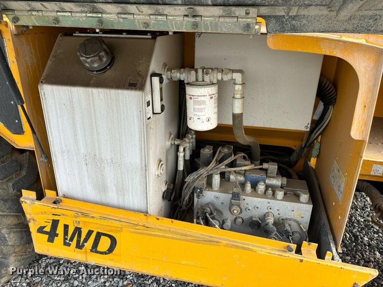 image for item YA0181 2019 Haulotte Compact 3368RT scissor lift