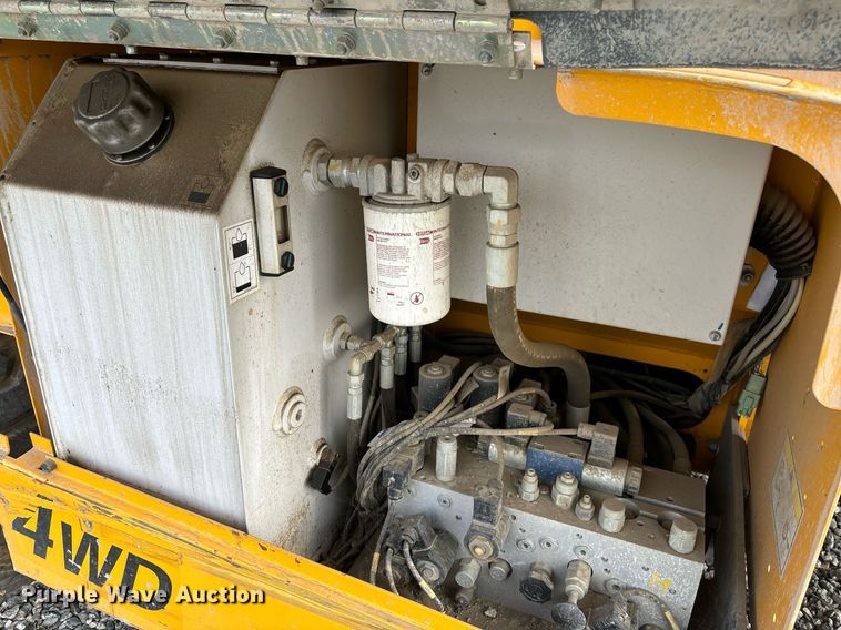 image for item YA0181 2019 Haulotte Compact 3368RT scissor lift