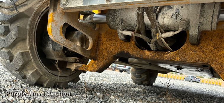 image for item YA0181 2019 Haulotte Compact 3368RT scissor lift