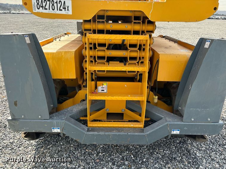 image for item YA0182 2019 Haulotte Compact 3368RT scissor lift