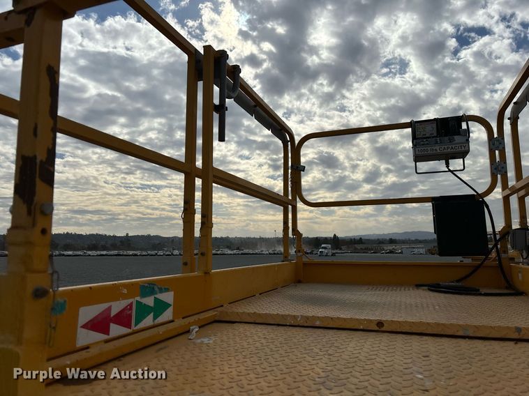 image for item YA0182 2019 Haulotte Compact 3368RT scissor lift