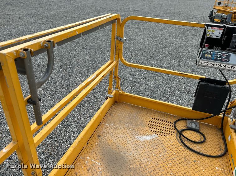 image for item YA0182 2019 Haulotte Compact 3368RT scissor lift