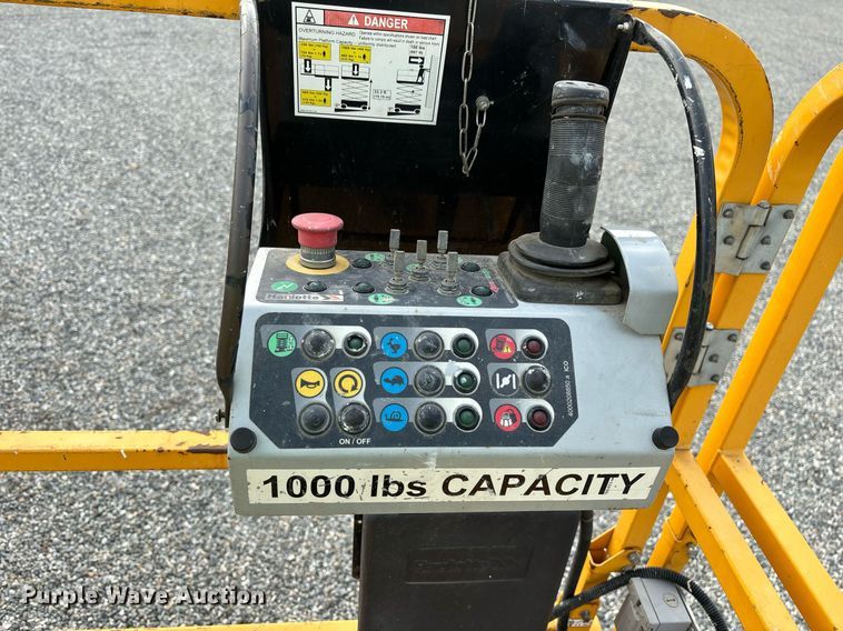 image for item YA0182 2019 Haulotte Compact 3368RT scissor lift