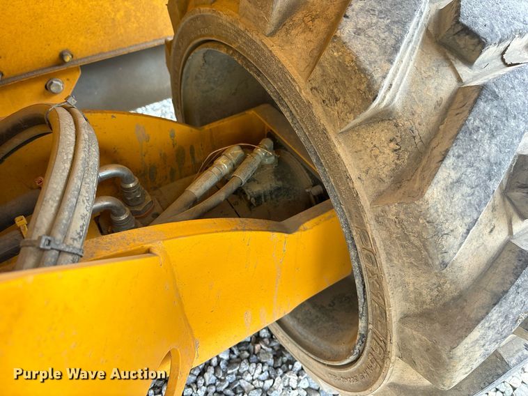 image for item YA0182 2019 Haulotte Compact 3368RT scissor lift