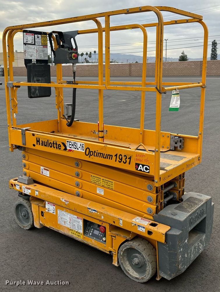 image for item YA0183 2018 Haulotte 1931E scissor lift