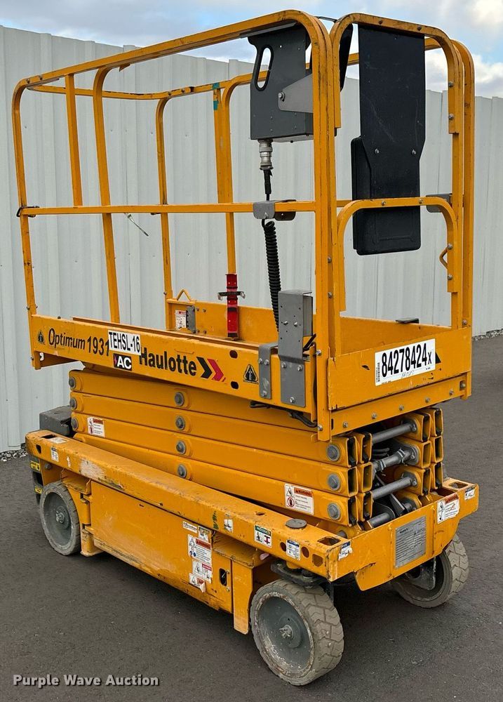 image for item YA0183 2018 Haulotte 1931E scissor lift