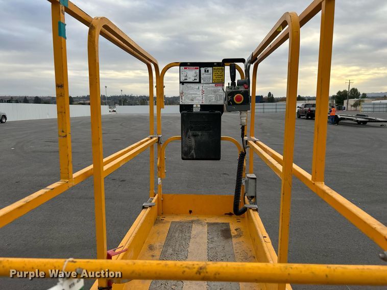 image for item YA0183 2018 Haulotte 1931E scissor lift