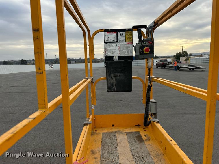 image for item YA0183 2018 Haulotte 1931E scissor lift