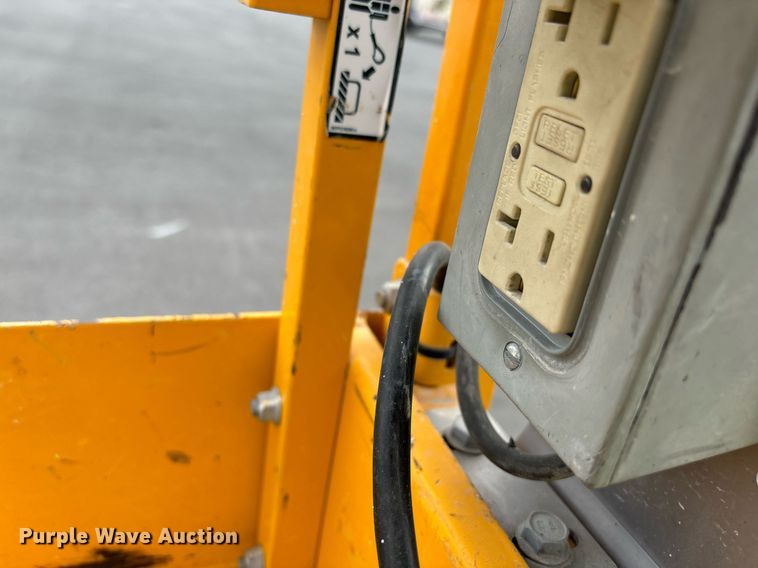 image for item YA0183 2018 Haulotte 1931E scissor lift