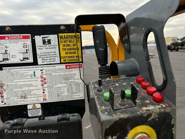 image for item YA0183 2018 Haulotte 1931E scissor lift