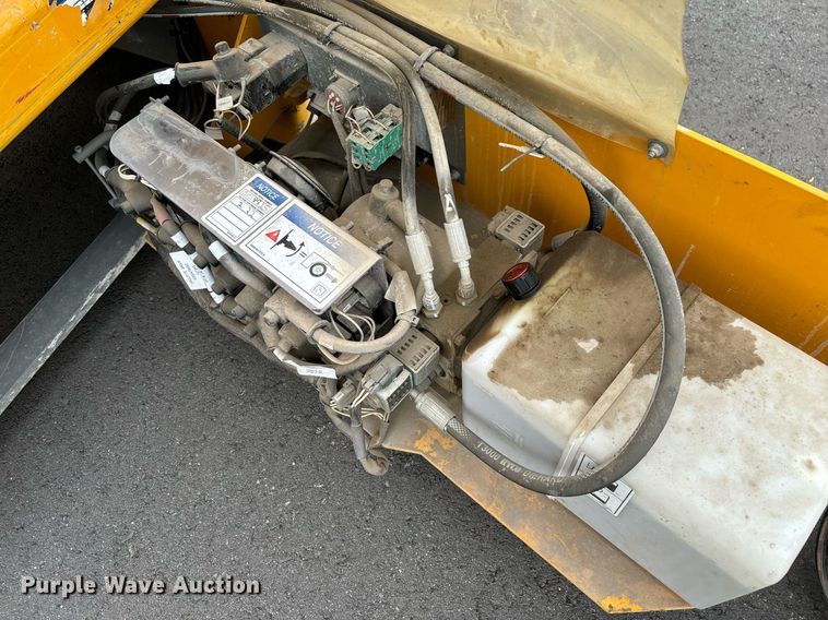 image for item YA0183 2018 Haulotte 1931E scissor lift