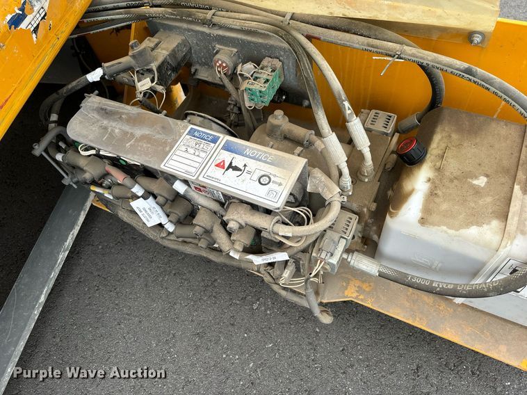 image for item YA0183 2018 Haulotte 1931E scissor lift