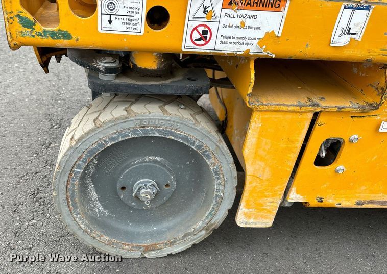 image for item YA0183 2018 Haulotte 1931E scissor lift