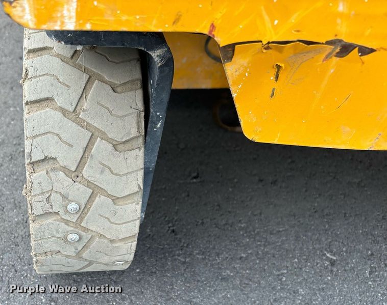 image for item YA0183 2018 Haulotte 1931E scissor lift