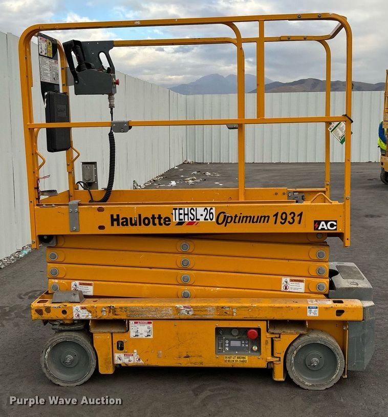 image for item YA0185 2018 Haulotte 1931E scissor lift