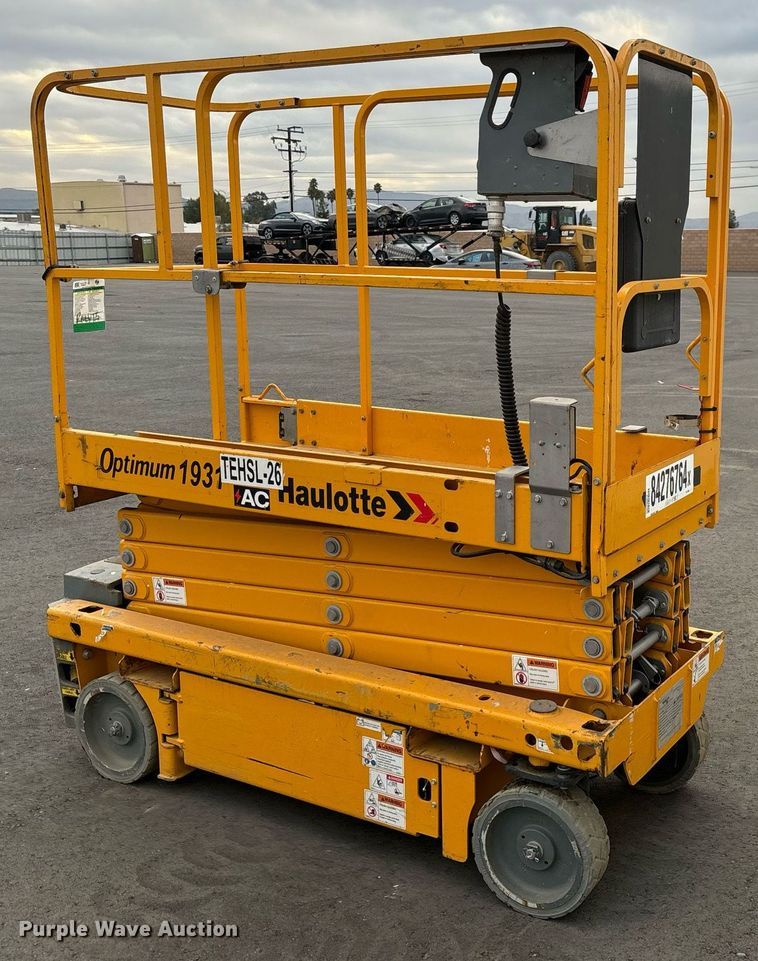 image for item YA0185 2018 Haulotte 1931E scissor lift