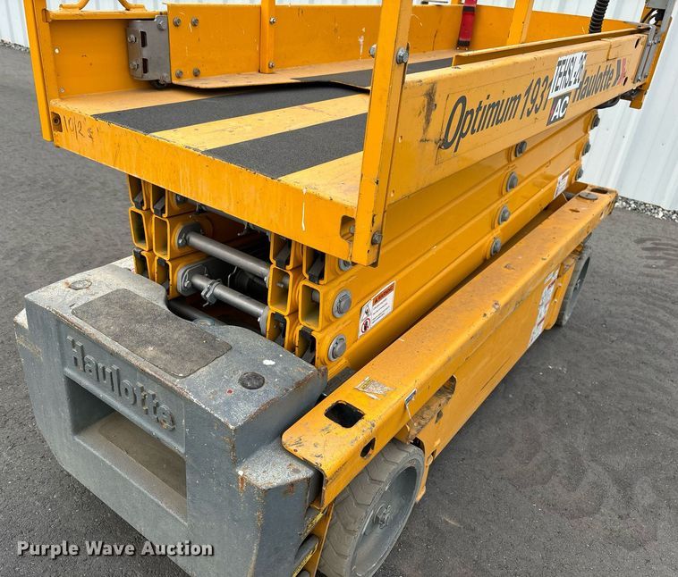 image for item YA0185 2018 Haulotte 1931E scissor lift