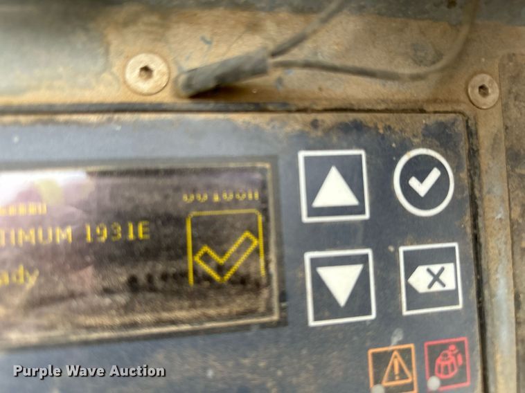 image for item YA0185 2018 Haulotte 1931E scissor lift