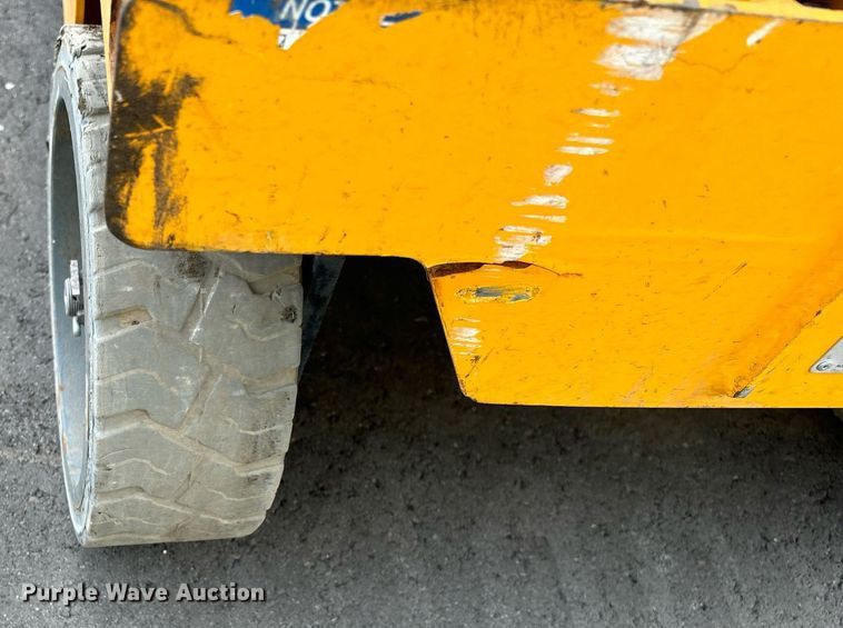 image for item YA0185 2018 Haulotte 1931E scissor lift