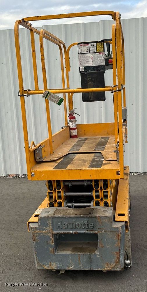 image for item YA0186 2018 Haulotte 1931E scissor lift