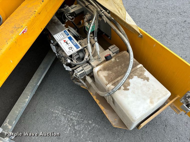 image for item YA0186 2018 Haulotte 1931E scissor lift