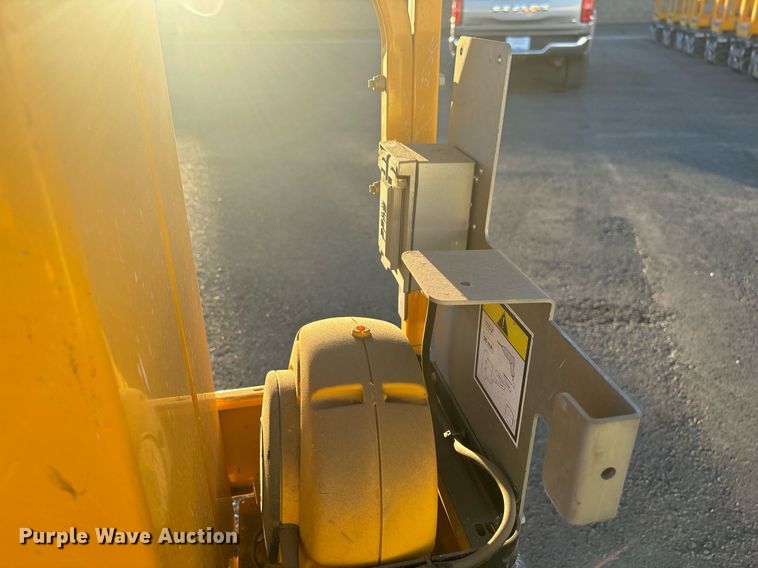 image for item YA0195 2019 Haulotte Star 20 AC E vertical lift