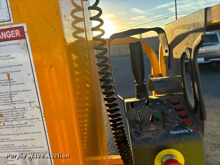 image for item YA0195 2019 Haulotte Star 20 AC E vertical lift