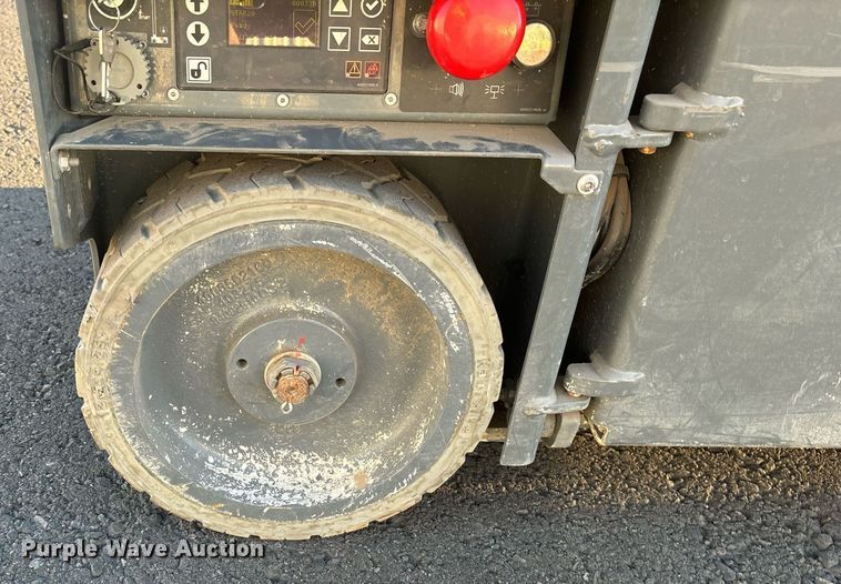 image for item YA0195 2019 Haulotte Star 20 AC E vertical lift