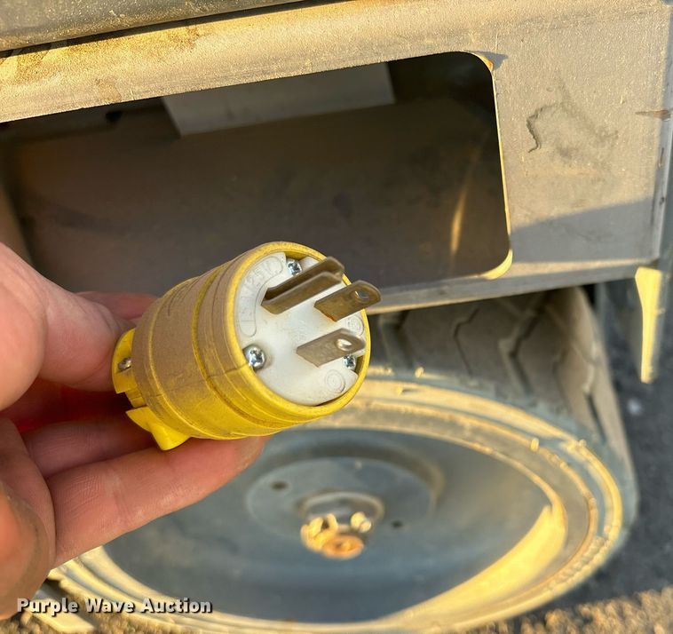 image for item YA0195 2019 Haulotte Star 20 AC E vertical lift