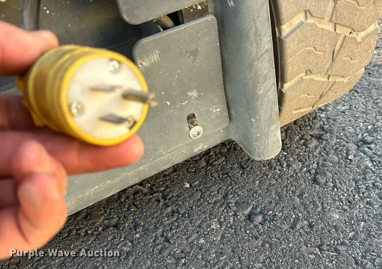 image for item YA0195 2019 Haulotte Star 20 AC E vertical lift