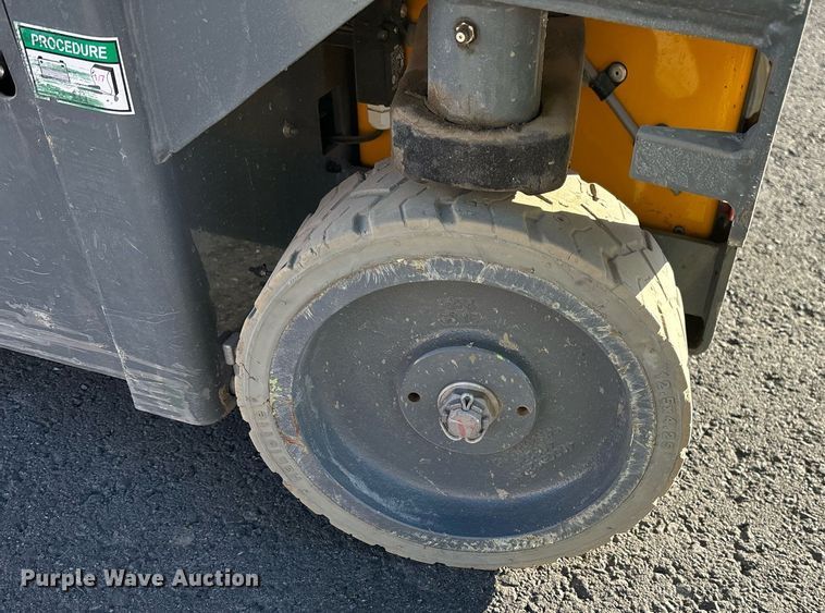 image for item YA0196 2019 Haulotte Star 20 AC E vertical lift