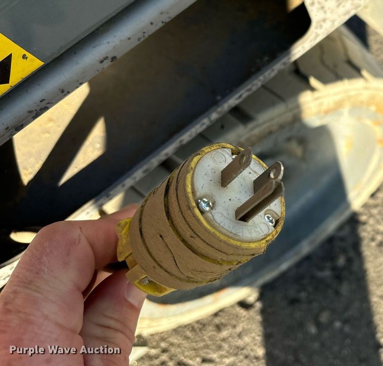 image for item YA0198 2019 Haulotte Star 20 AC E vertical lift