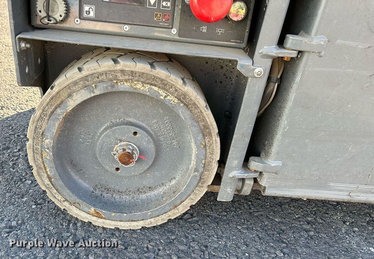 image for item YA0198 2019 Haulotte Star 20 AC E vertical lift