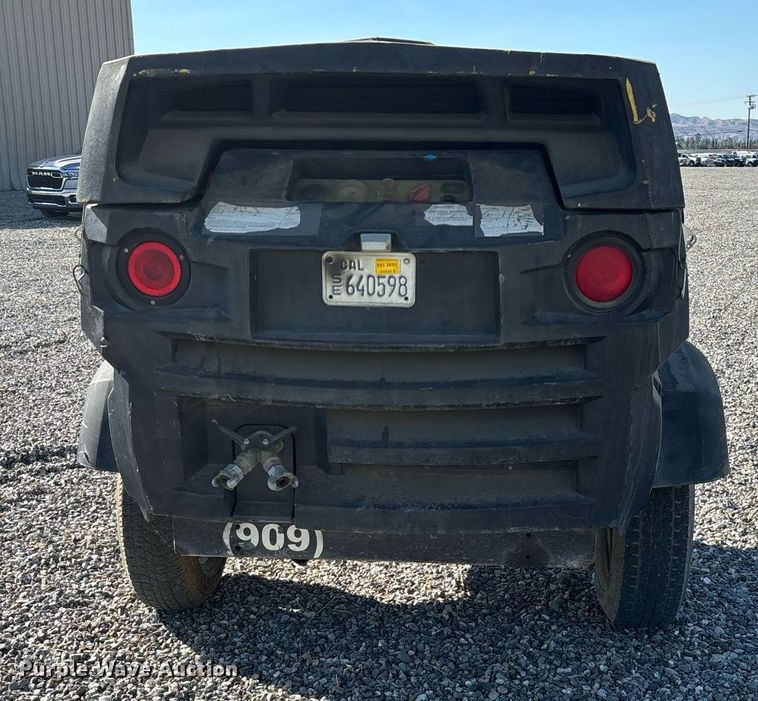 image for item YA0215 2012 Atlas air compressor