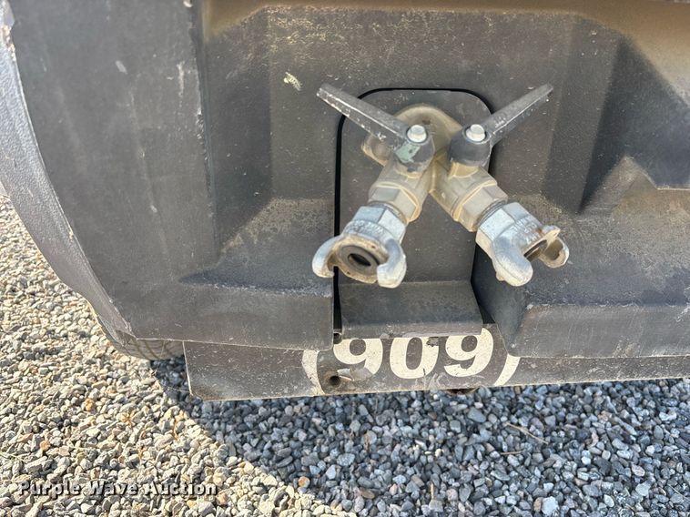 image for item YA0215 2012 Atlas air compressor