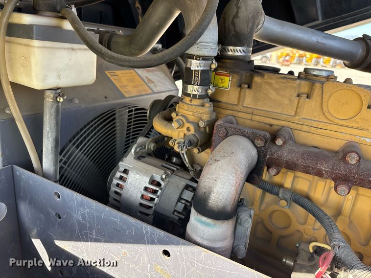 image for item YA0215 2012 Atlas air compressor