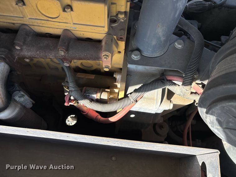 image for item YA0215 2012 Atlas air compressor