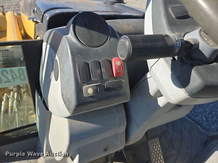 image for item YA0218 2013 Caterpillar 450E backhoe