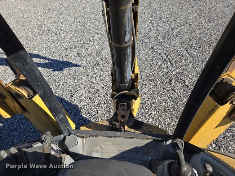 image for item YA0218 2013 Caterpillar 450E backhoe